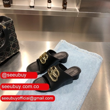 Top Quality Balenciaga Holiday Slippers